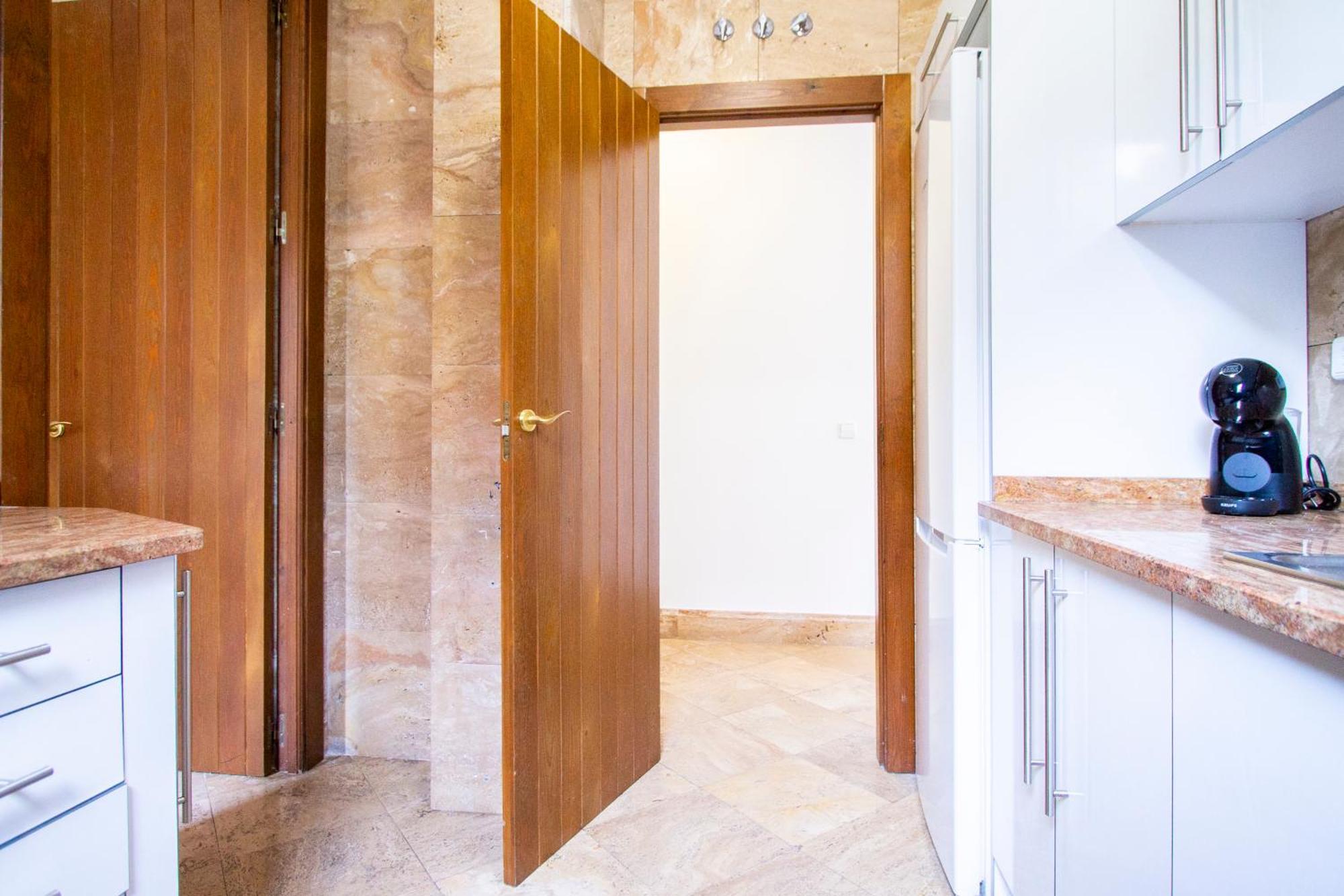 Apartamentos Villablino Arturo Soria Madrid Bagian luar foto