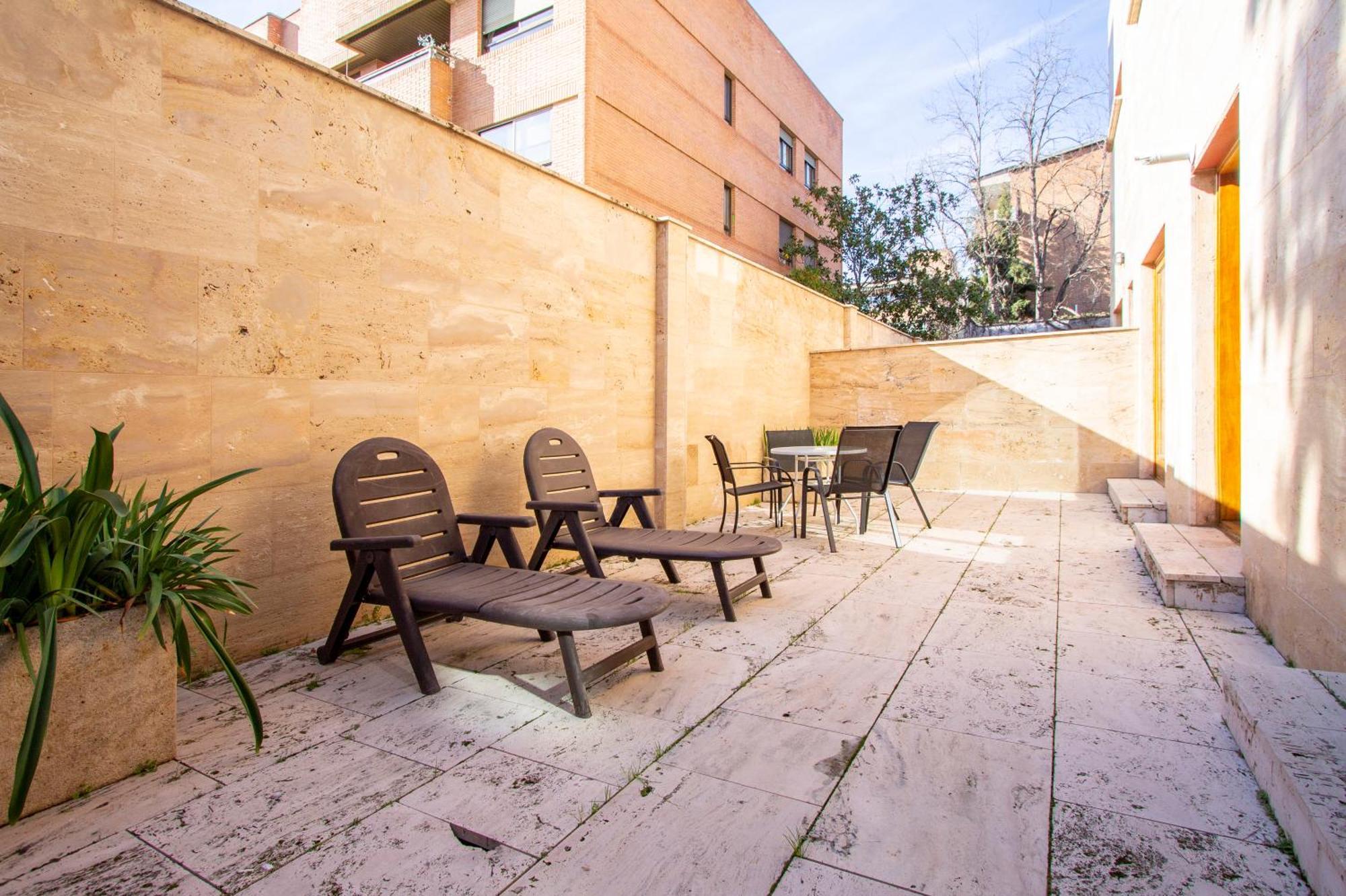 Apartamentos Villablino Arturo Soria Madrid Bagian luar foto