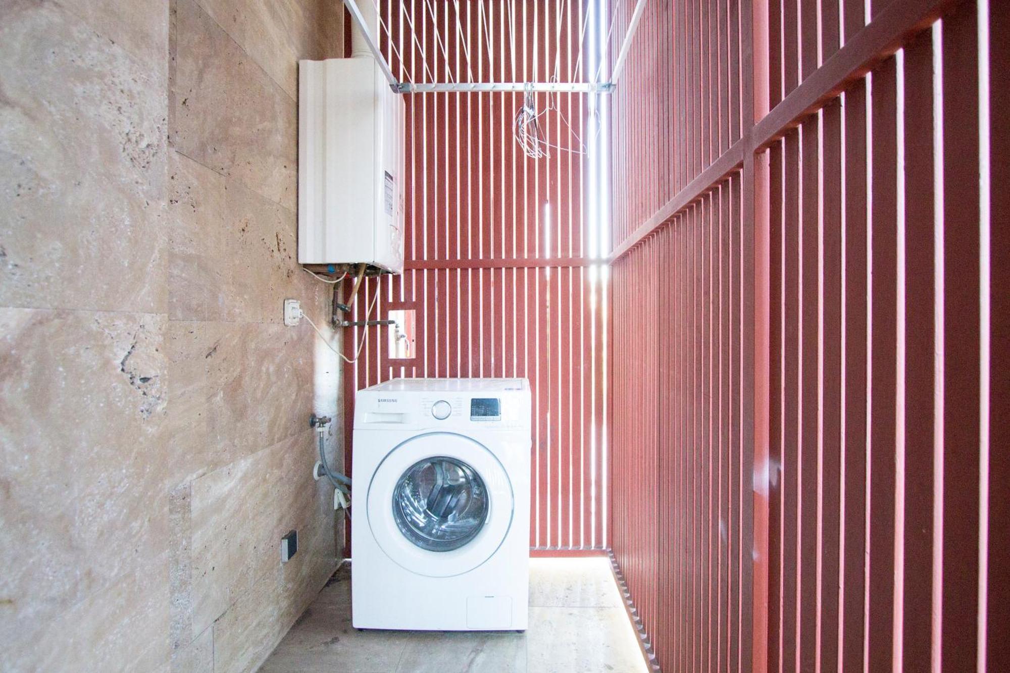 Apartamentos Villablino Arturo Soria Madrid Bagian luar foto
