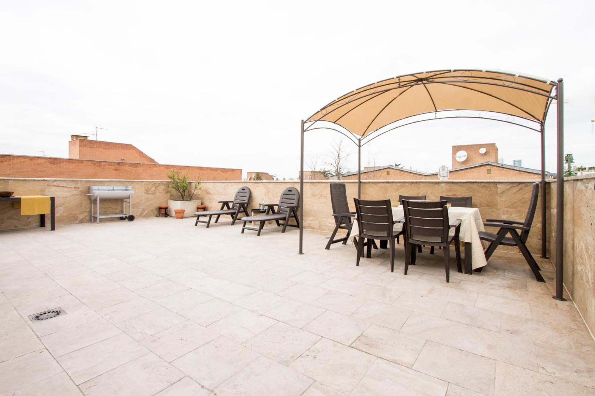 Apartamentos Villablino Arturo Soria Madrid Bagian luar foto
