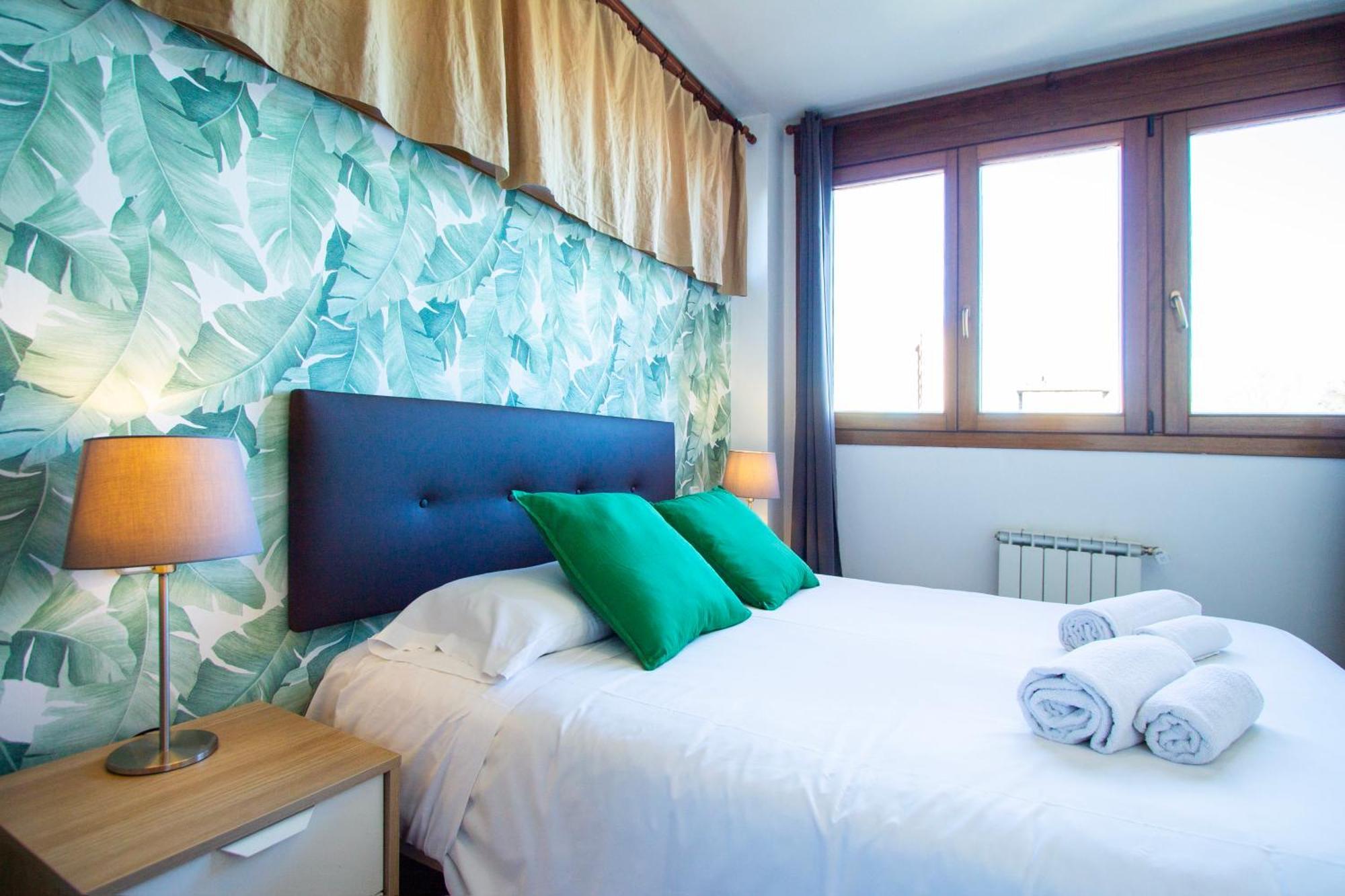 Apartamentos Villablino Arturo Soria Madrid Bagian luar foto