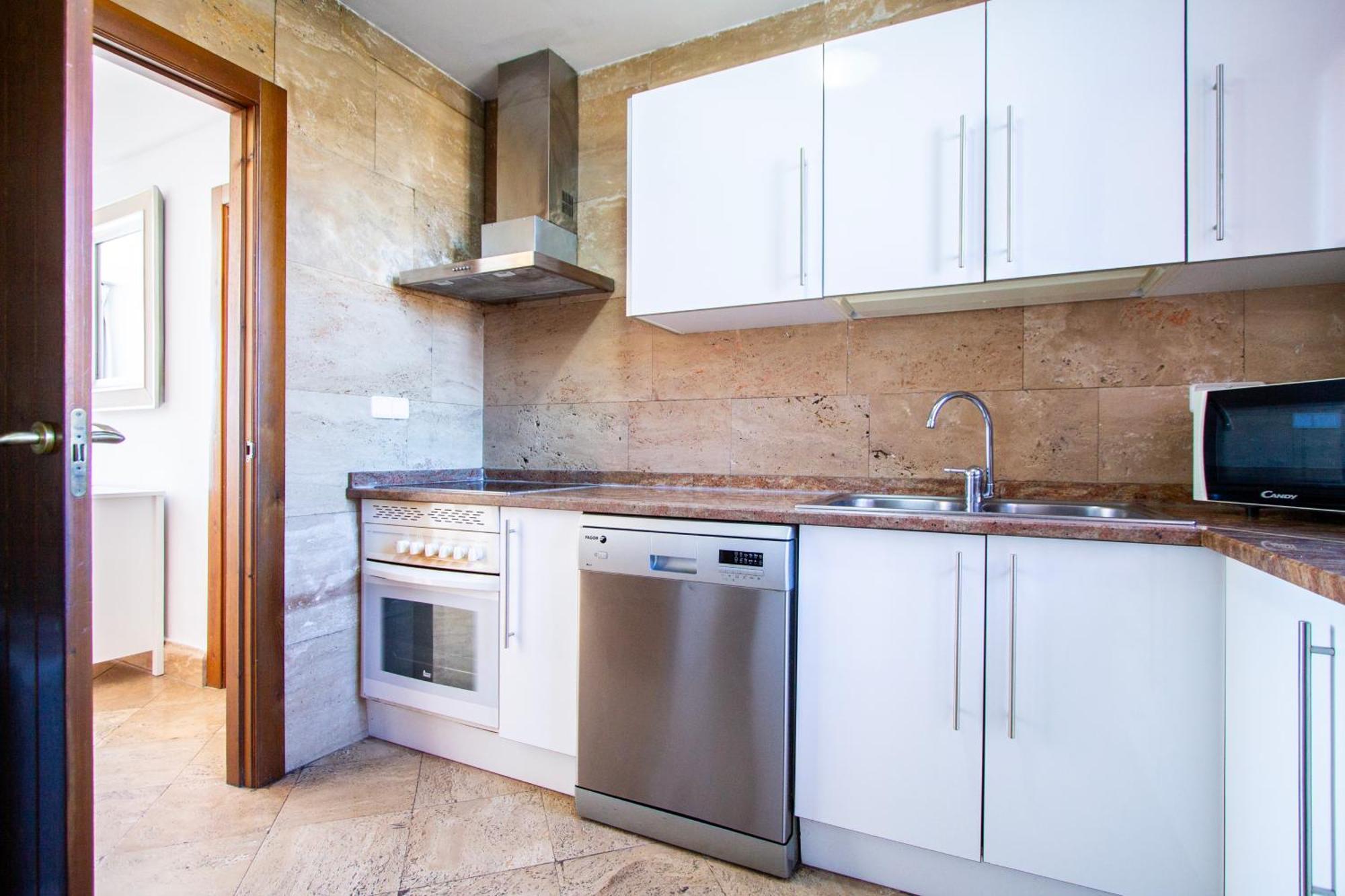 Apartamentos Villablino Arturo Soria Madrid Bagian luar foto