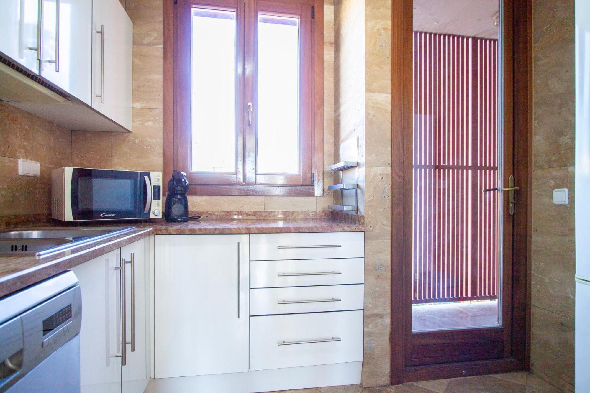 Apartamentos Villablino Arturo Soria Madrid Bagian luar foto